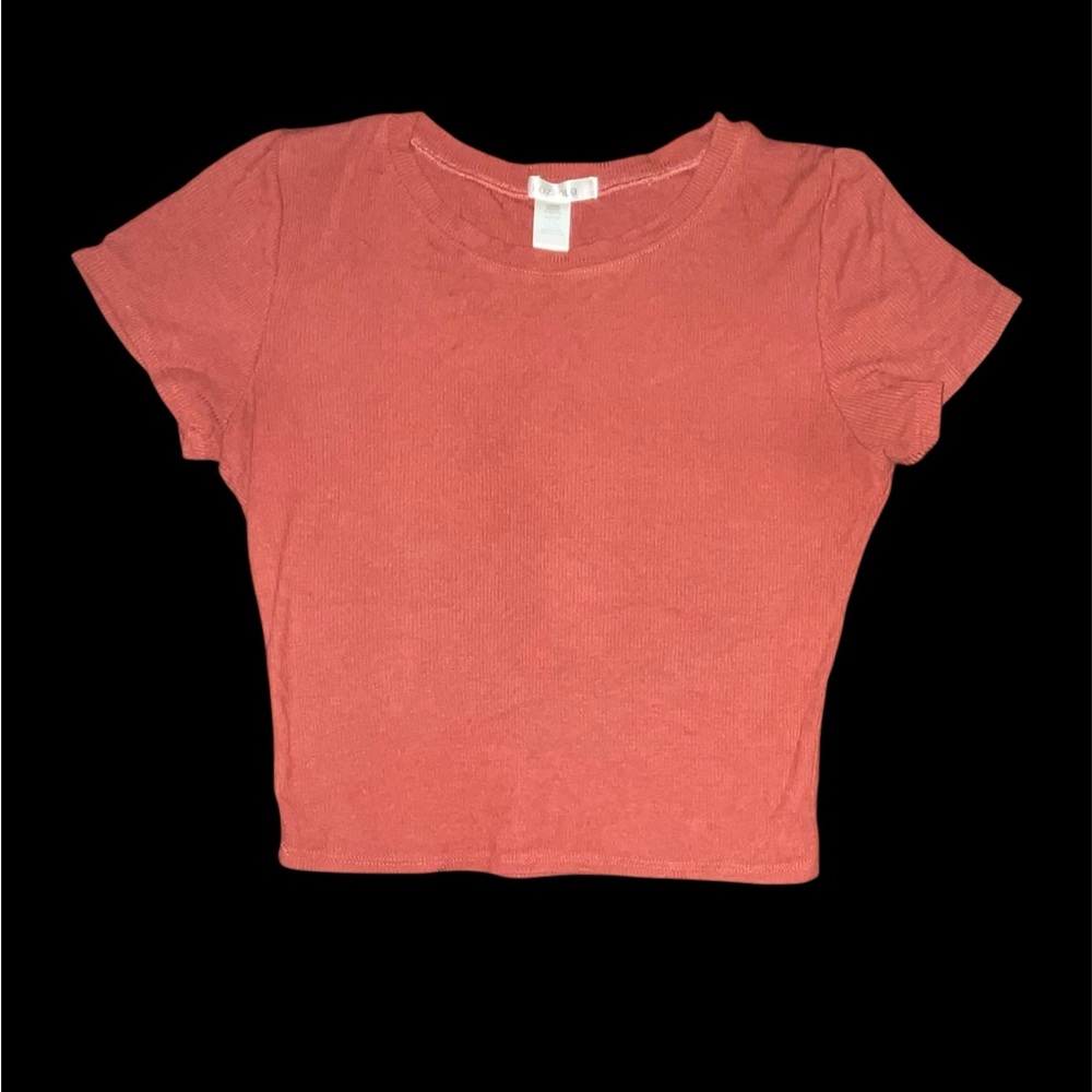 Bozzolo burgundy cropped T-shirt, size large.